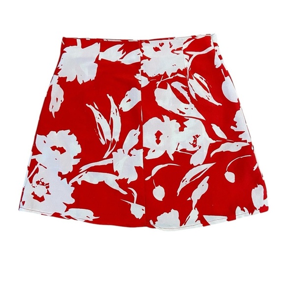 Vintage Silk Red & White Floral Mini Skirt With Buttons - Picture 14 of 16